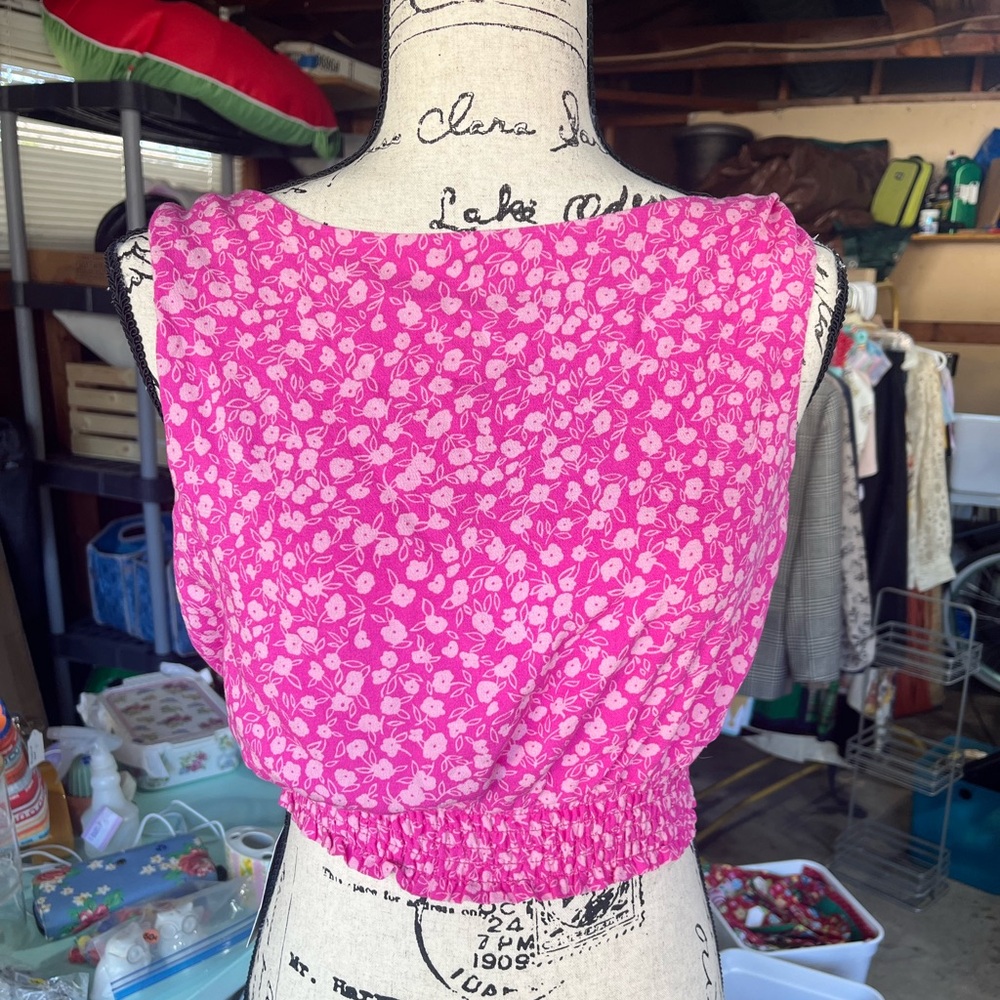 SUNDAYS Fuchsia Floral Crop Tank Top Size Small
